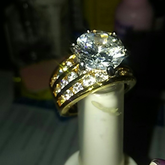 CZ TRIPLE BAND ENGAGEMENT RING💍 - Picture 6 of 7